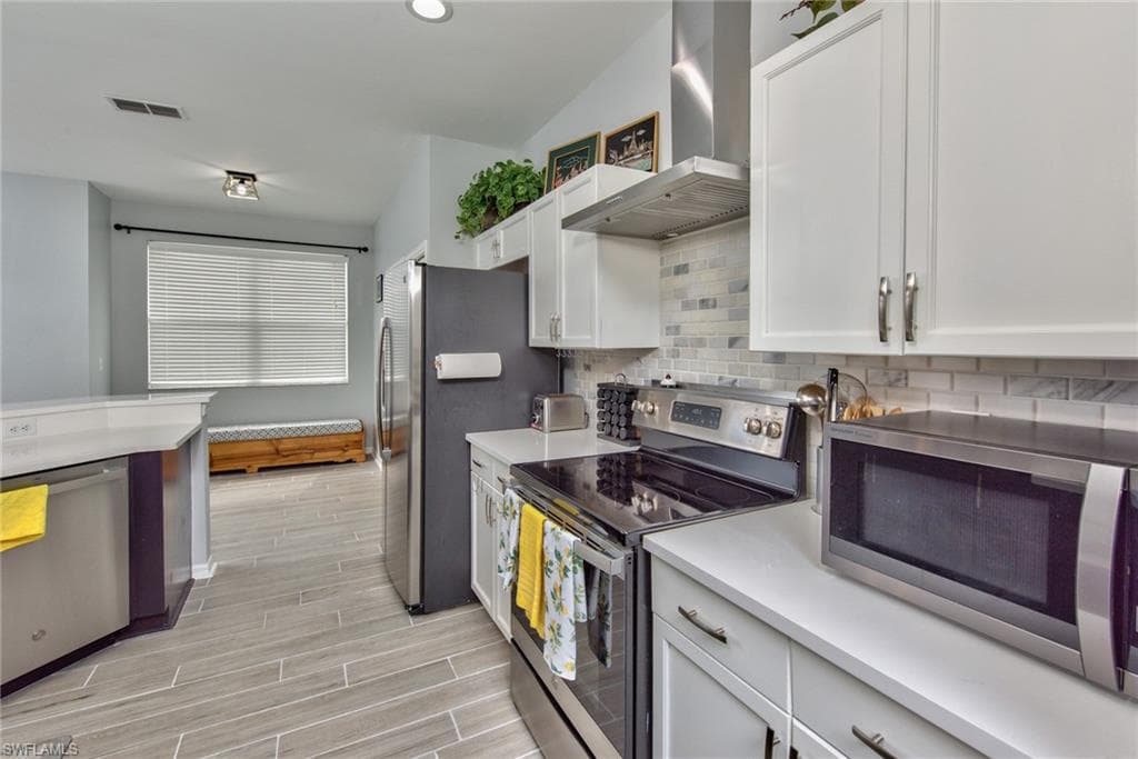 11533 Woodmount LN-10