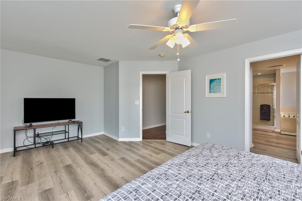 11533 Woodmount LN-14