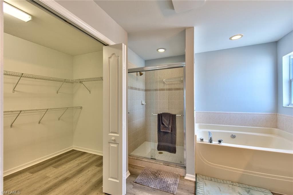 11533 Woodmount LN-15