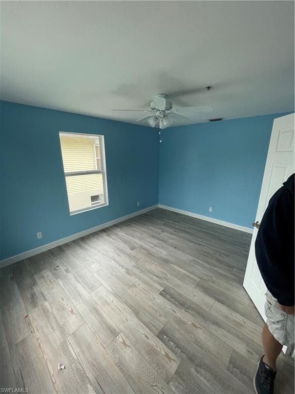 235 Miramar ST-16