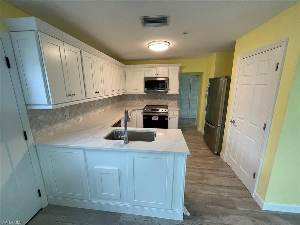235 Miramar ST-4