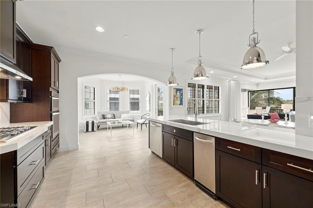 4731 Via Del Corso LN 202-4