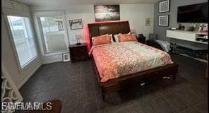 4556 Varsity CIR-10