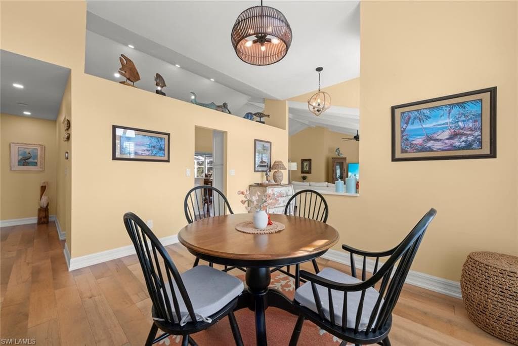 1238 Par View DR-18