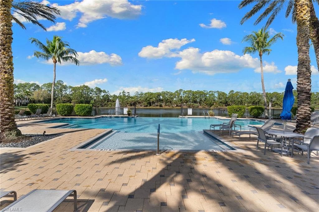 1882 Tarpon Bay DR S 101-22