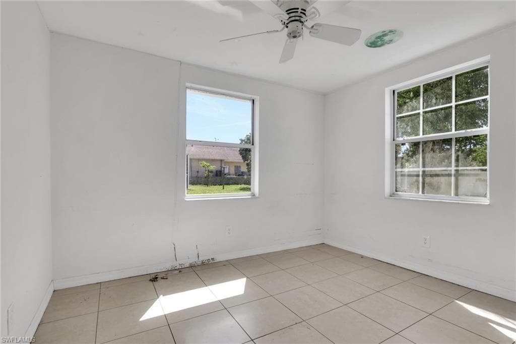 5326 Dixie DR-18