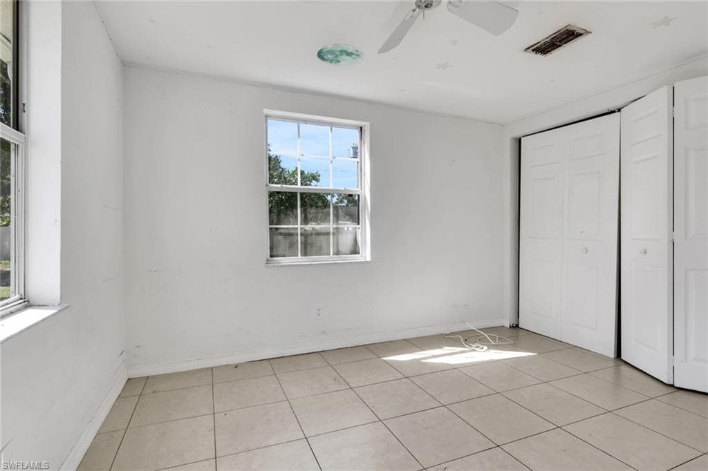 5326 Dixie DR-19