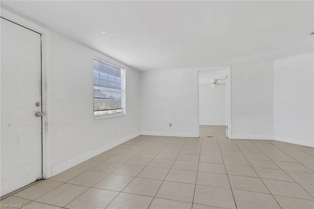 5326 Dixie DR-8