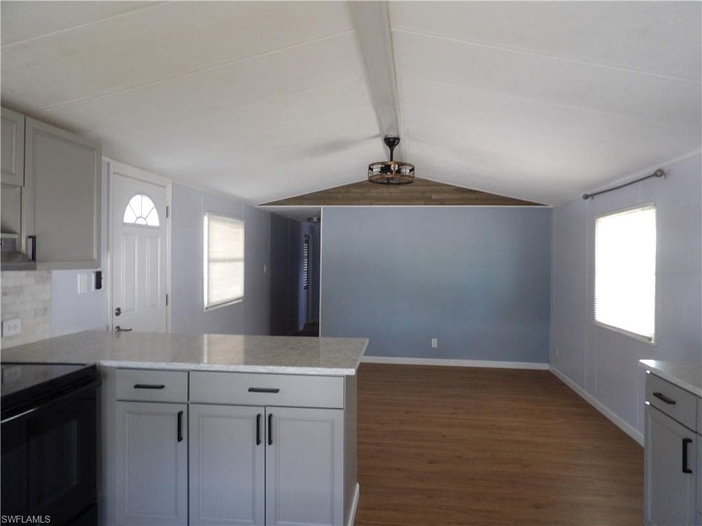113 Lantern LN-9