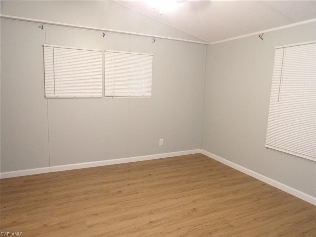113 Lantern LN-10