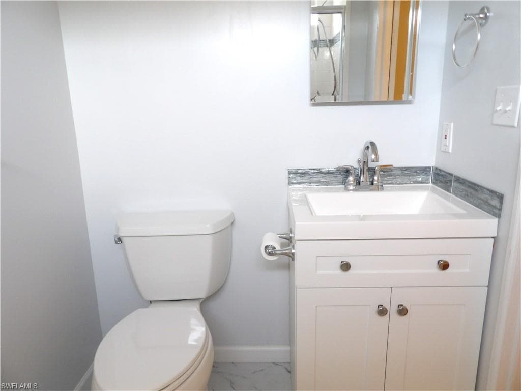 113 Lantern LN-11