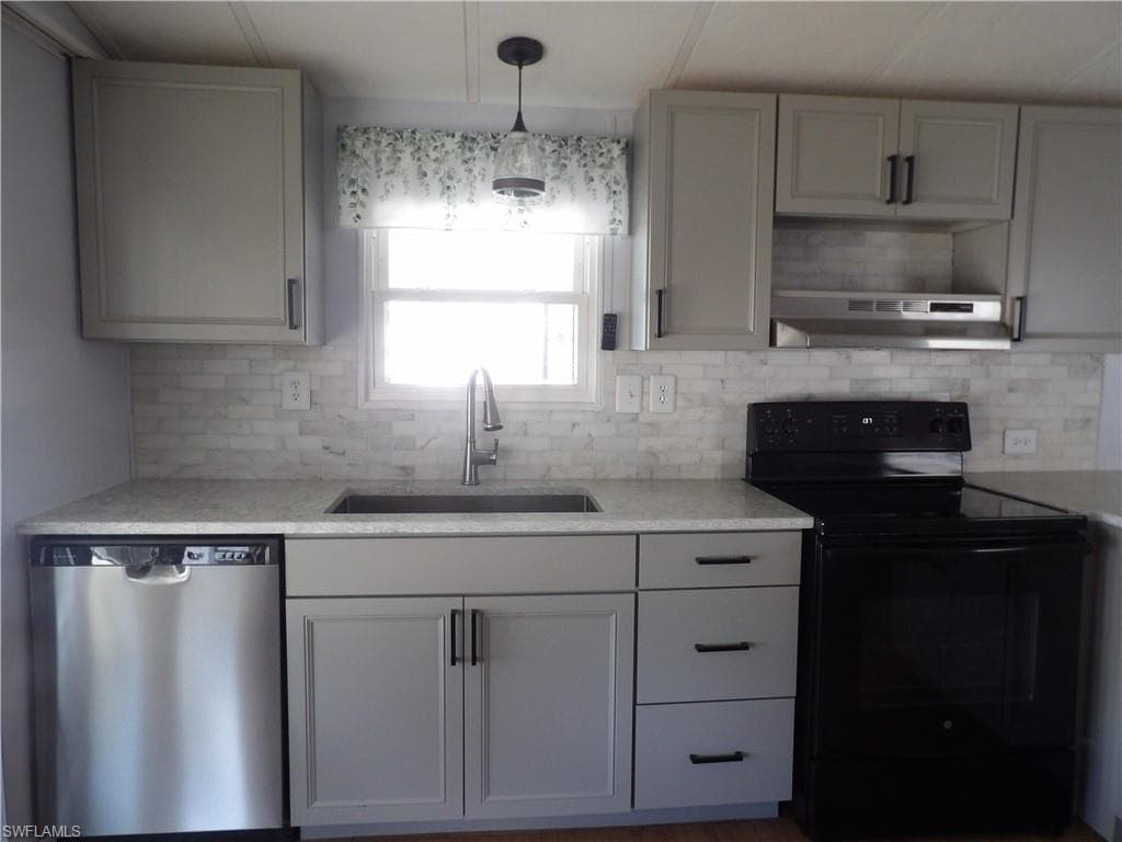 113 Lantern LN-4
