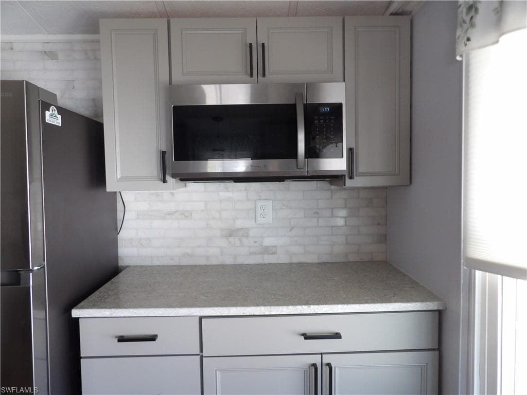 113 Lantern LN-8