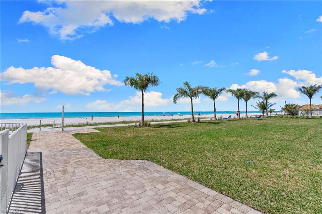 5000 ESTERO BLVD 305-27