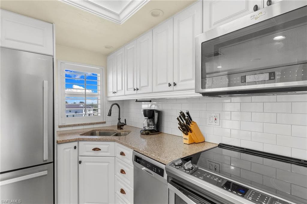 5000 ESTERO BLVD 305-13