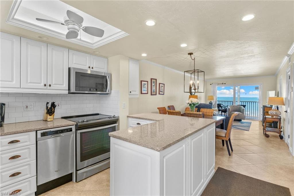 5000 ESTERO BLVD 305-11