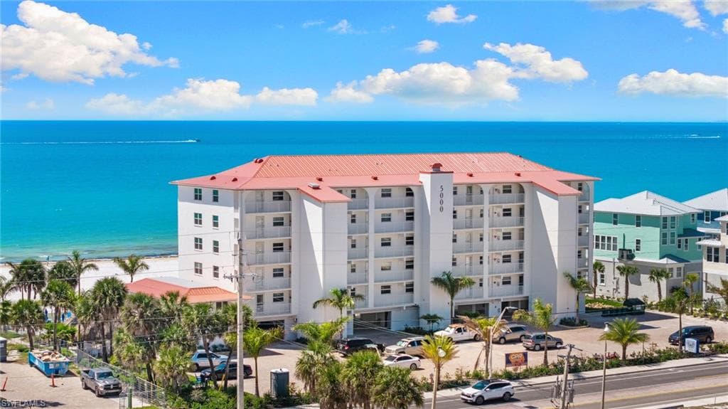 5000 ESTERO BLVD 305-35