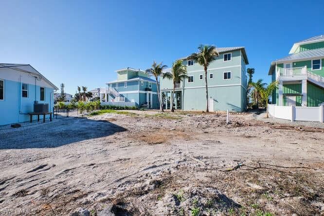 6020 Estero BLVD-17