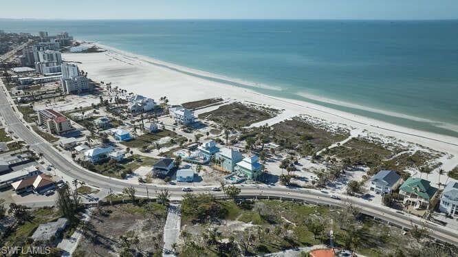 6020 Estero BLVD-25