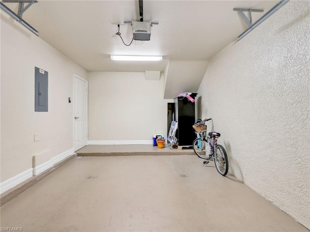 3505 Avion Woods CT 902-23