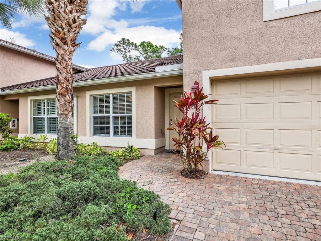 3505 Avion Woods CT 902-27