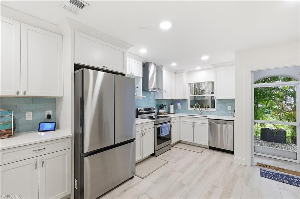1220 SE 40th ST 8-5
