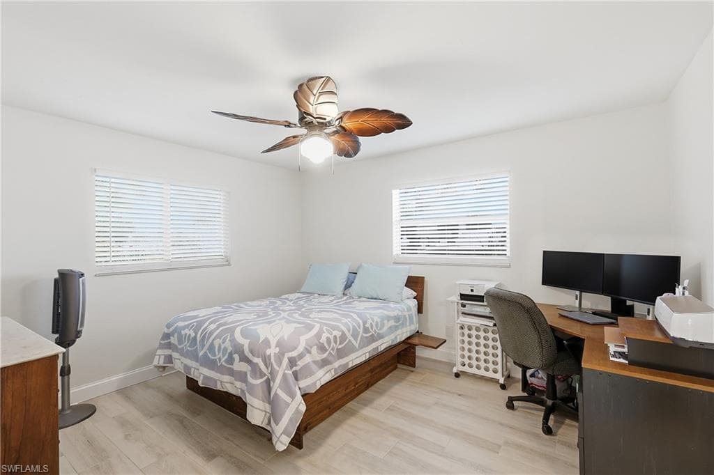 1220 SE 40th ST 8-14