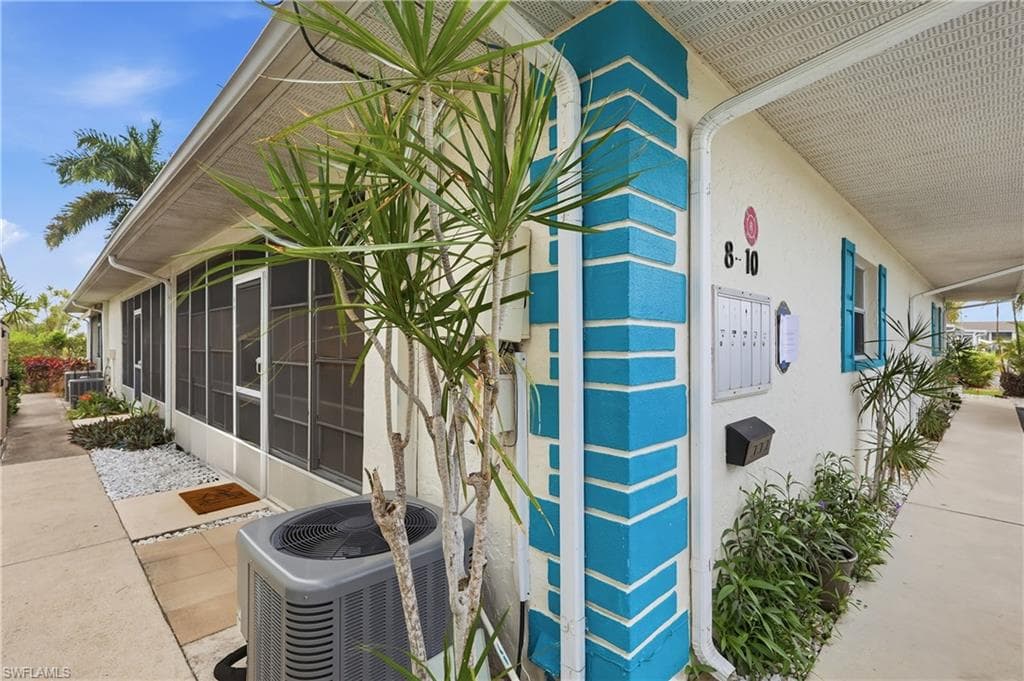 1220 SE 40th ST 8-11