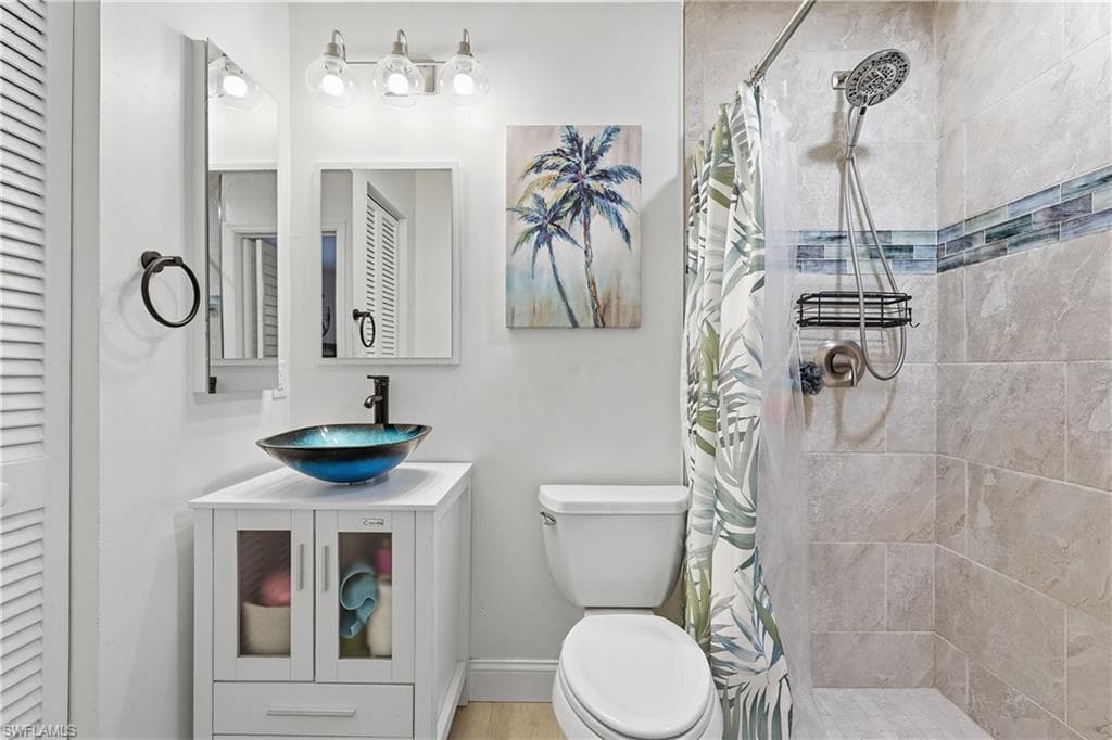 1220 SE 40th ST 8-21