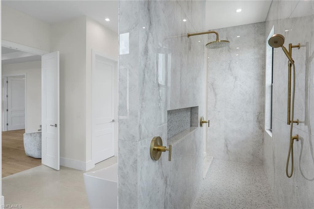 513 92nd AVE N-34