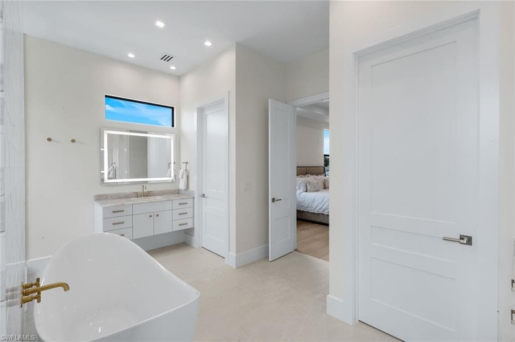 513 92nd AVE N-35