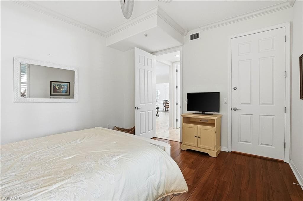 12026 Covent Garden CT 501-22