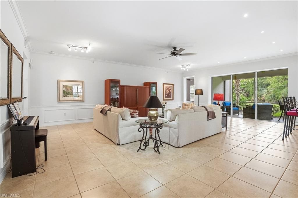 12026 Covent Garden CT 501-9