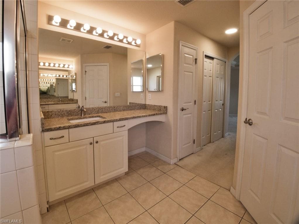 9071 Astonia WAY-17