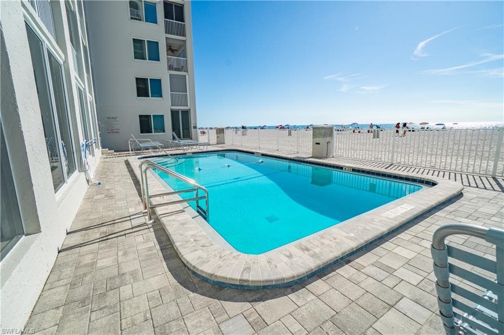 26000 Hickory BLVD 303-27