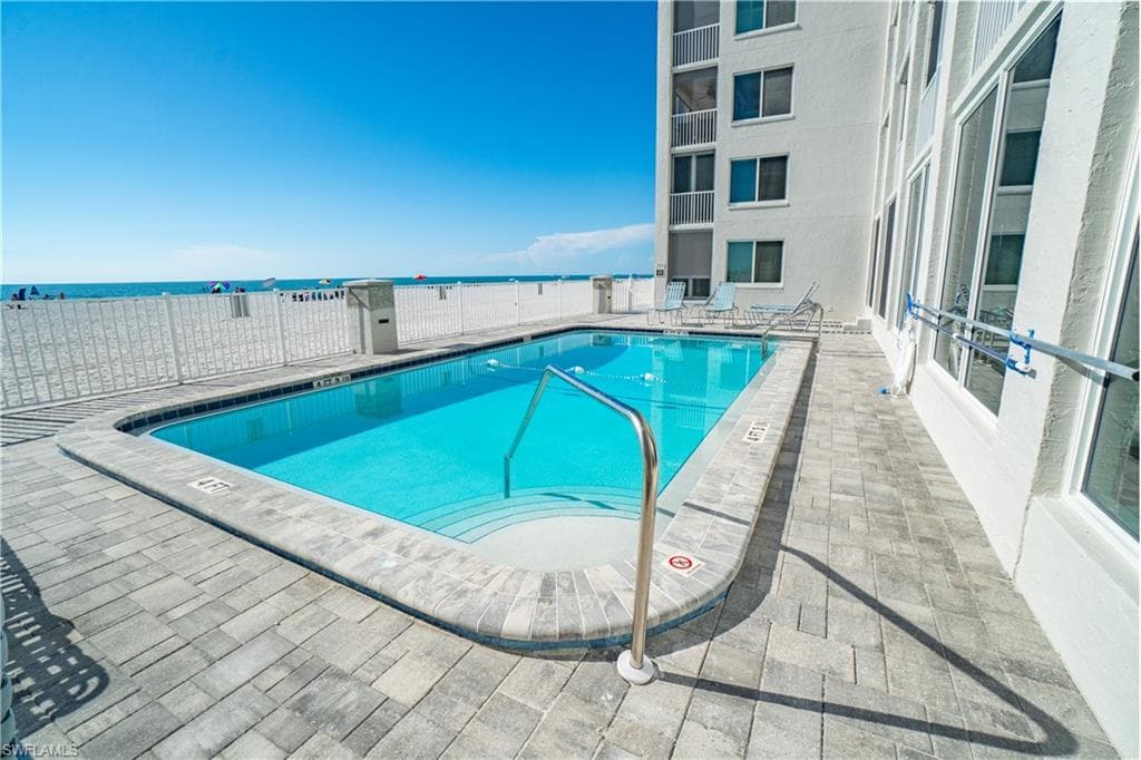 26000 Hickory BLVD 303-28