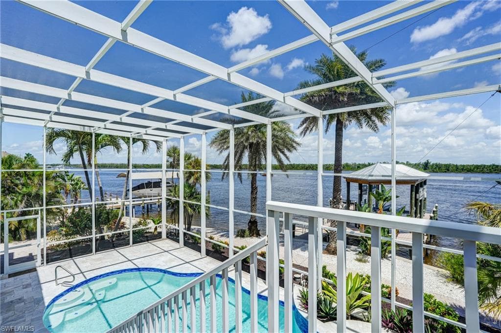 5640 Williams DR-46