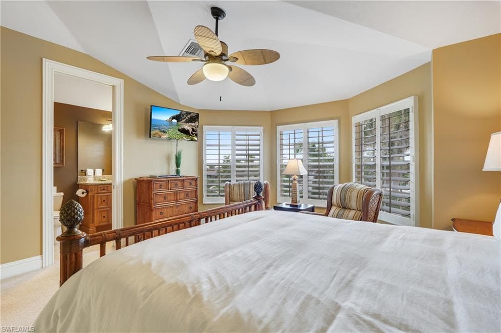 5640 Williams DR-32