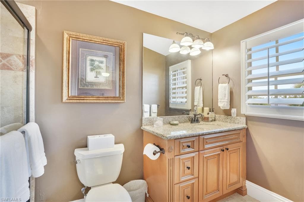 5640 Williams DR-38