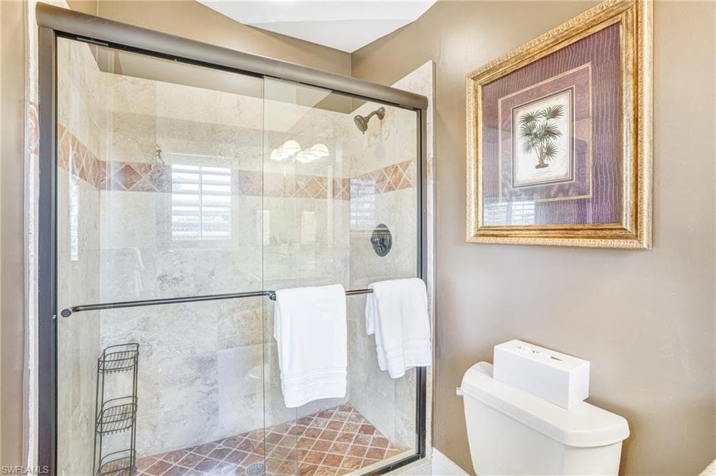 5640 Williams DR-39