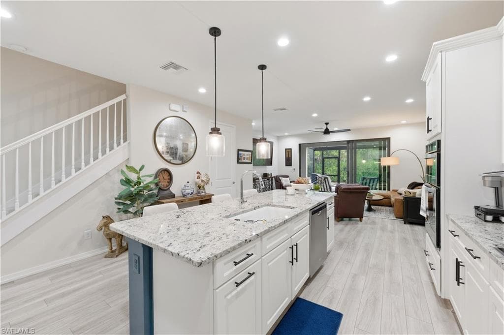 13017 Pembroke DR-6