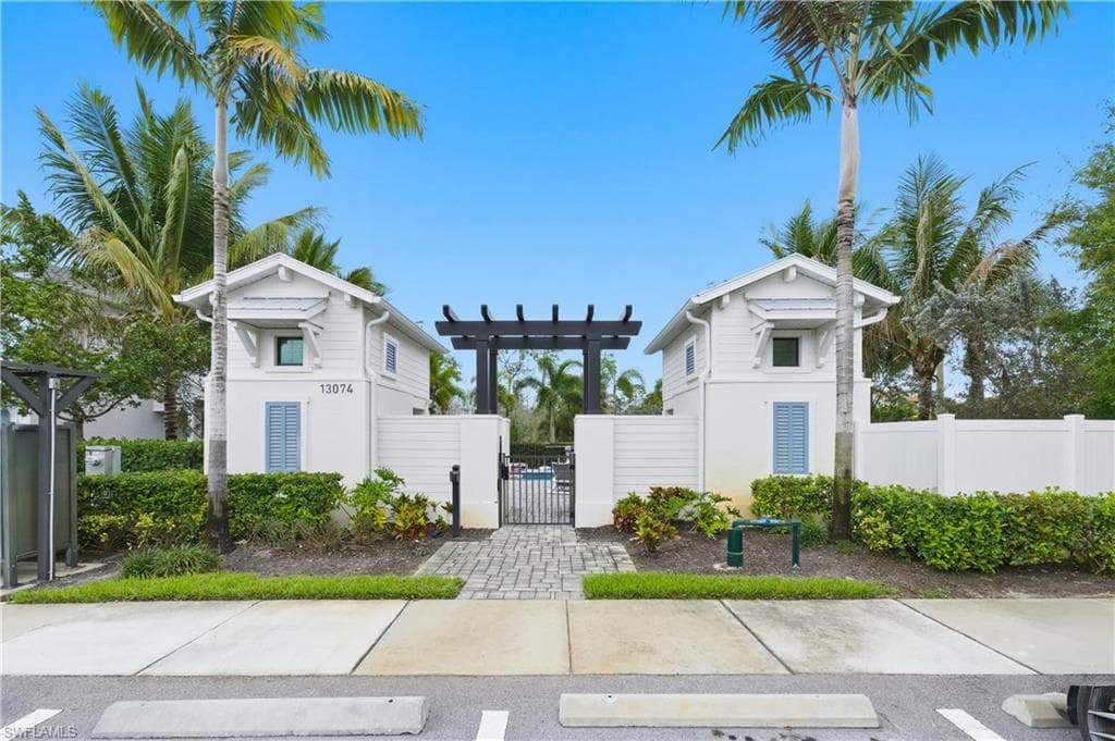 13017 Pembroke DR-30