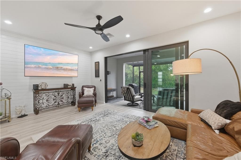13017 Pembroke DR-10
