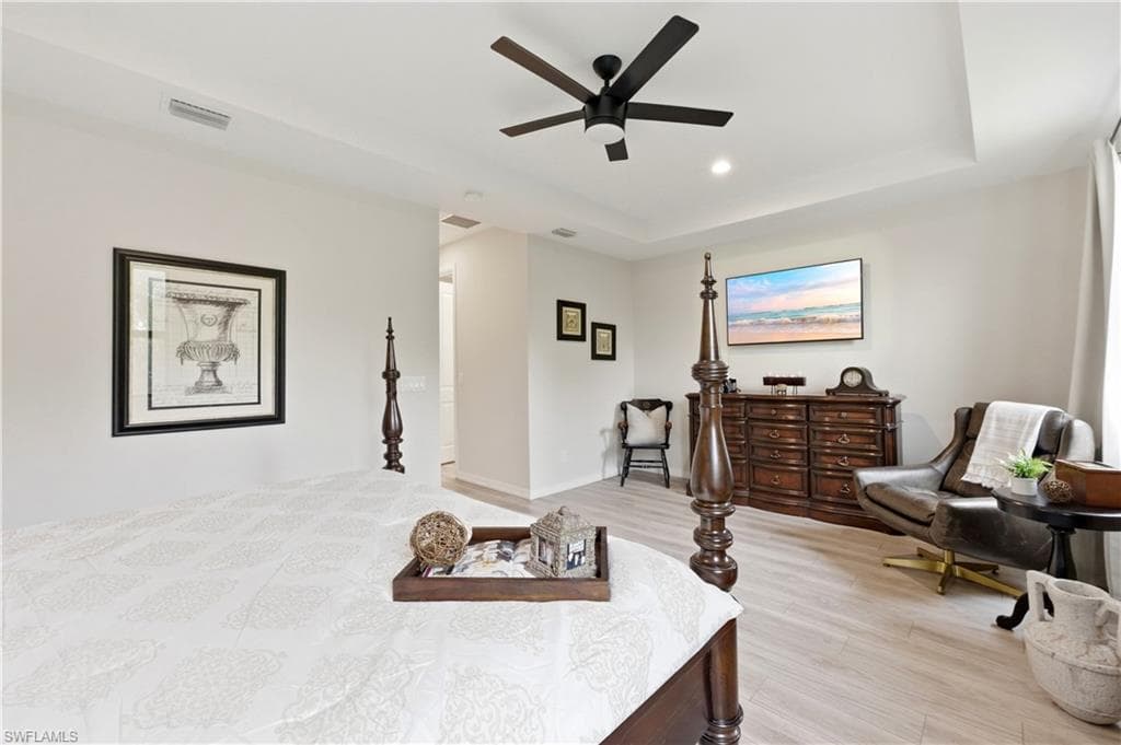 13017 Pembroke DR-18