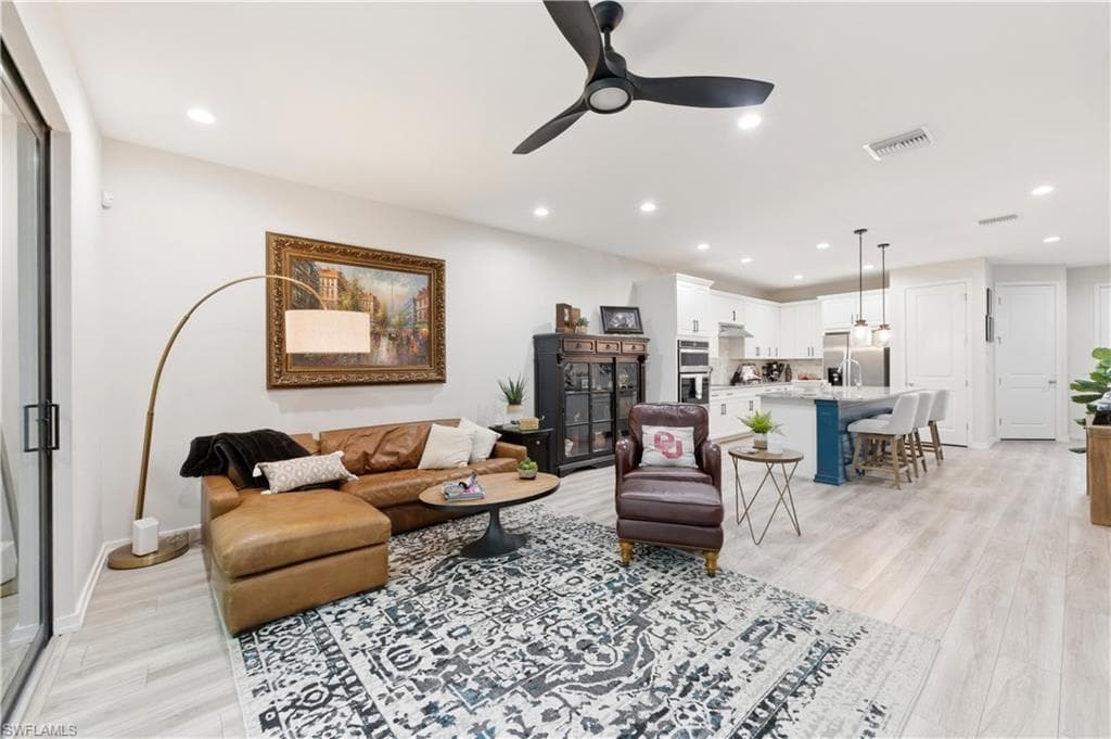13017 Pembroke DR-11
