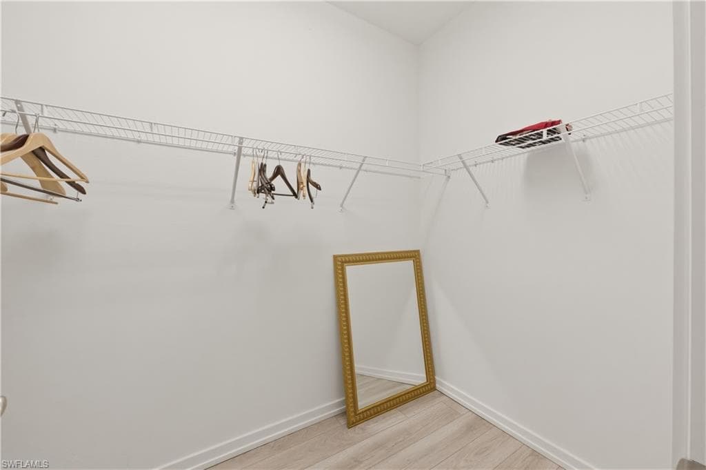 13017 Pembroke DR-21