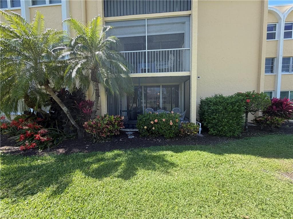 1085 Forest Lakes DR 8106-23