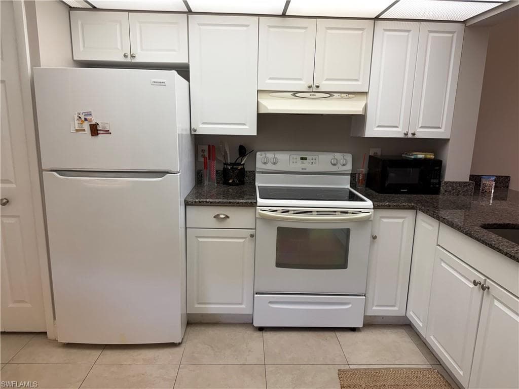 1085 Forest Lakes DR 8106-7