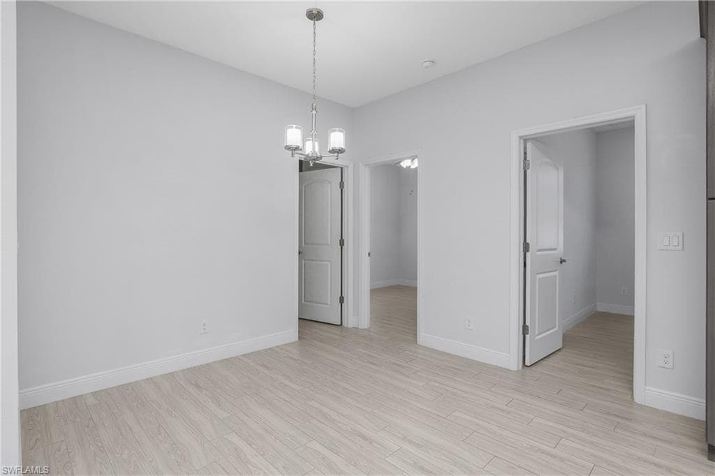 4575 Catalina LN-21