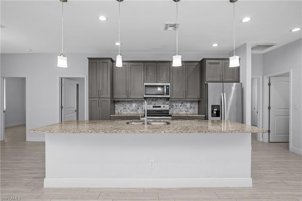 4575 Catalina LN-15